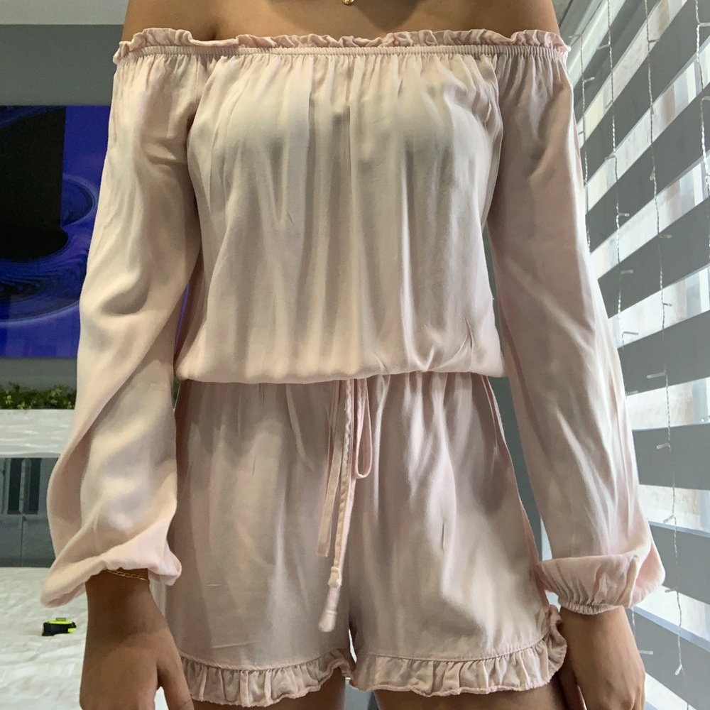 Brandy Melville Gabriella romper - Picture 5 of 5